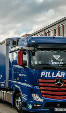 Kamión PILLÁR TRANS na ceste